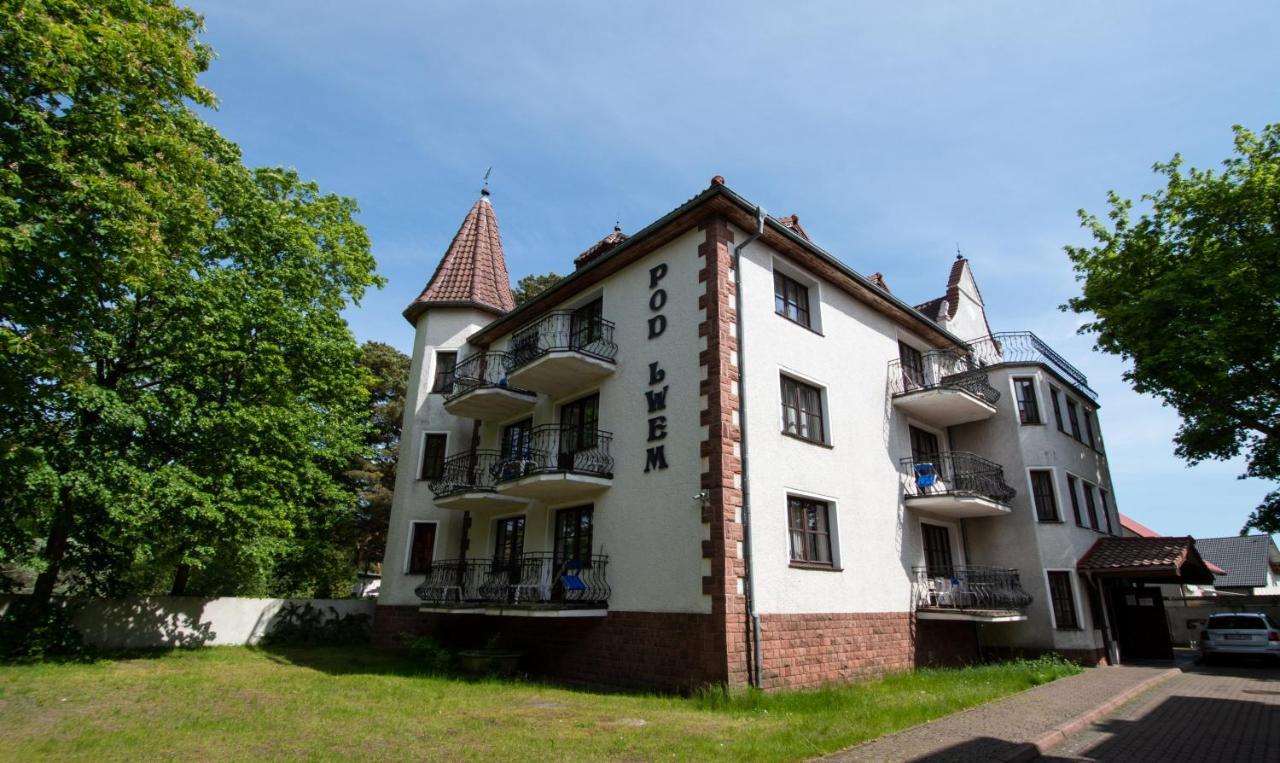 Pensjonat Pod Lwem Niechorze Exterior photo